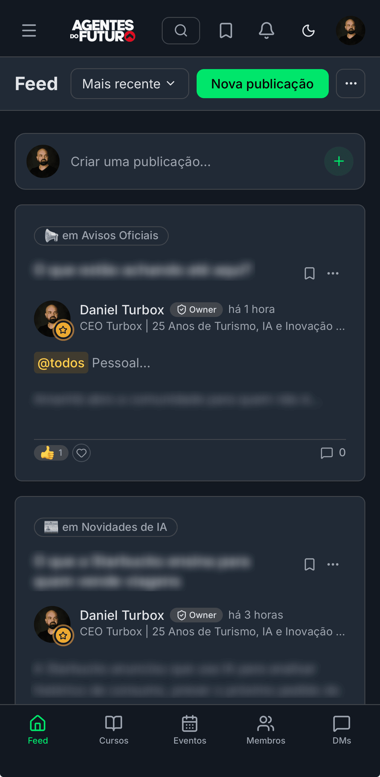 App Agentes do Futuro no iPhone: Feed com posts do Daniel Turbox, comunidade ativa